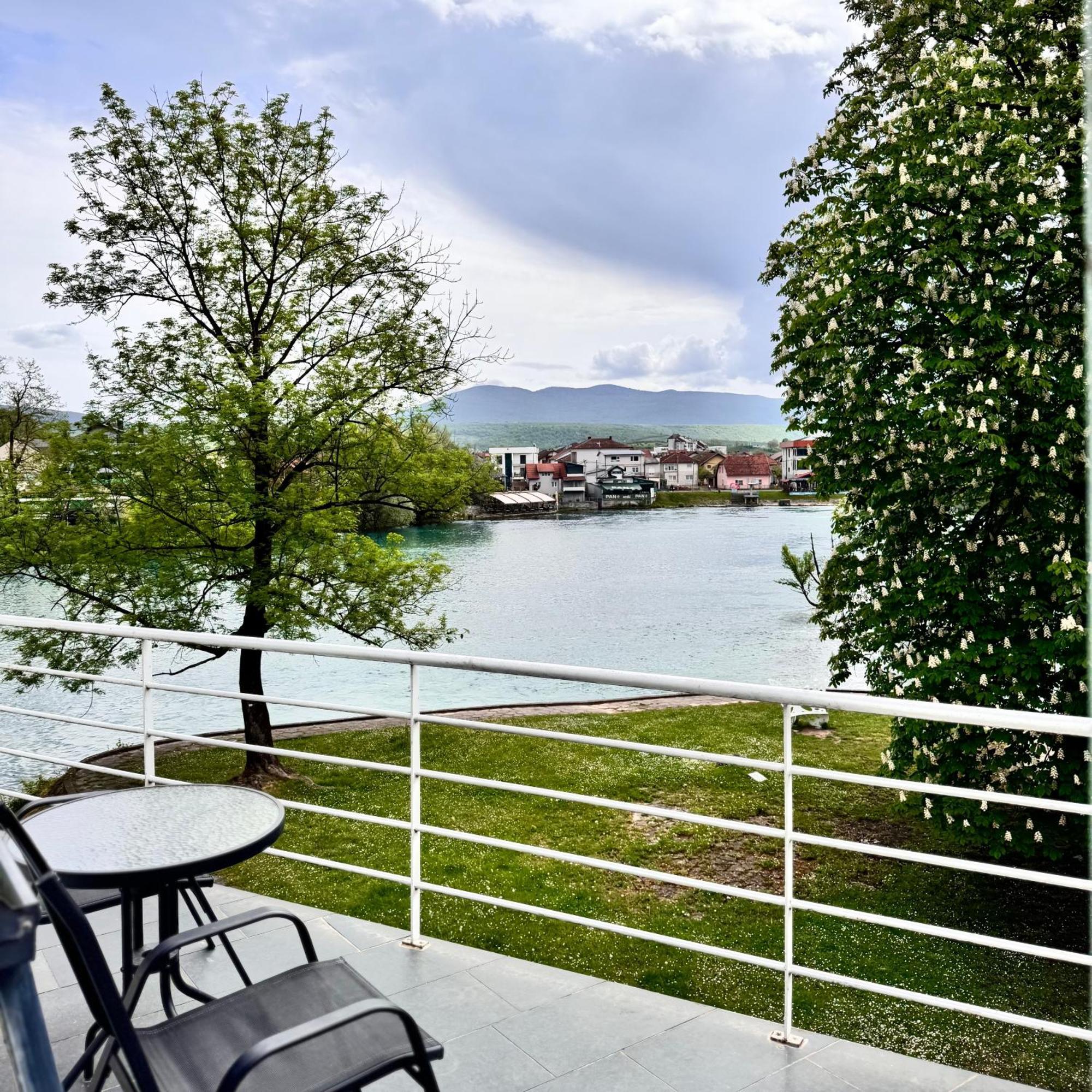 Hotel Paviljon Bihać Exterior foto